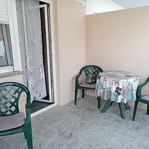 Ninske Vodice Apartmán